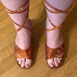 NWOT Wooden wedge heel sandals